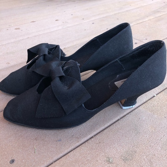 heels - Picture 1 of 3